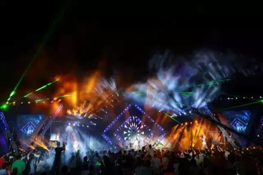 海上田园音乐嘉年华 mile米乐集团LED显示屏塑光影展魅力