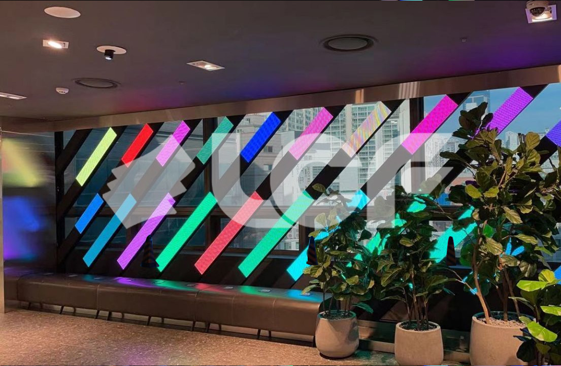 韩国首尔创意LED条形屏项目3.jpg 韩国首尔创意LED条形屏项目3.jpg