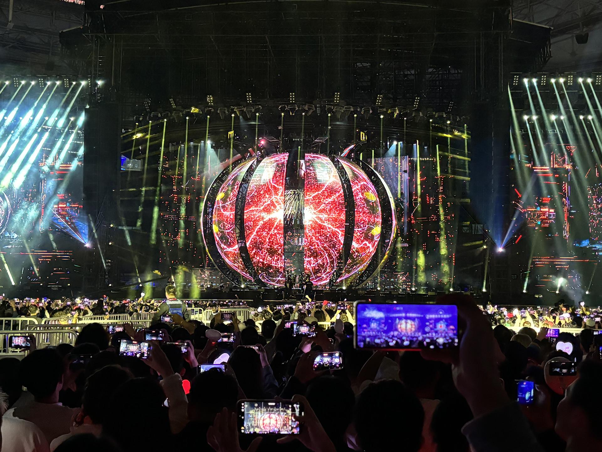 周杰伦演唱会球形屏 周杰伦演唱会球形屏