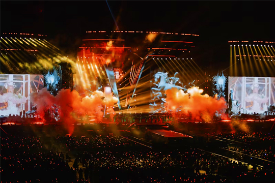 舞美再升级，解锁全新LOOK！mile米乐集团LED透明屏点燃张韶涵上海演唱会